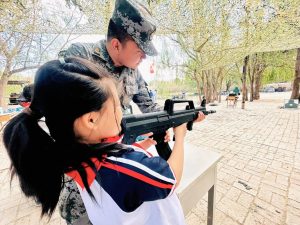 以制度合力守护青少年心灵晴空